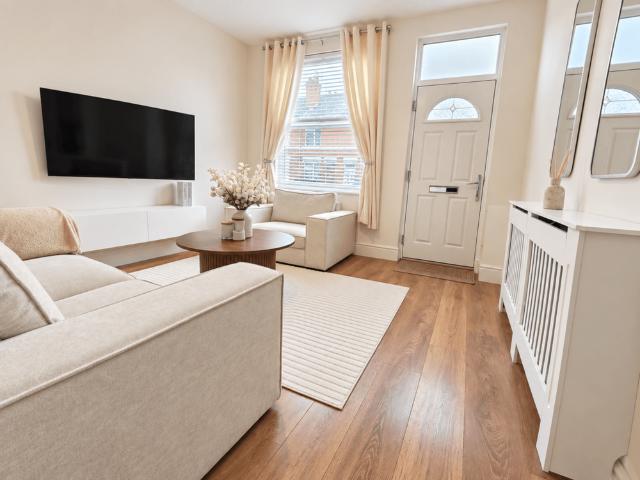 2 bedroom terraced house to rent