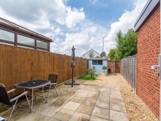 2 bedroom terraced house to rent