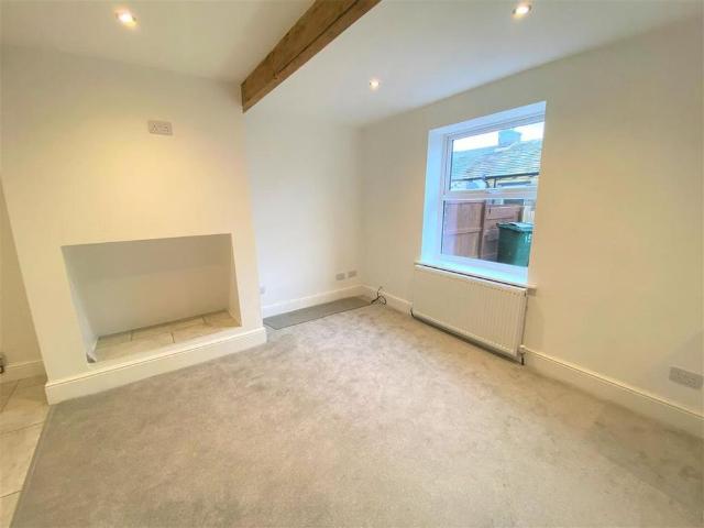 2 bedroom terraced house to rent