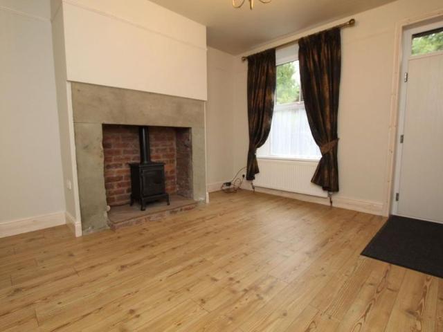 2 bedroom terraced house to rent