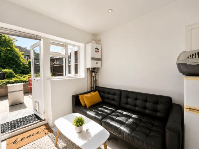 2 bedroom terraced house to rent