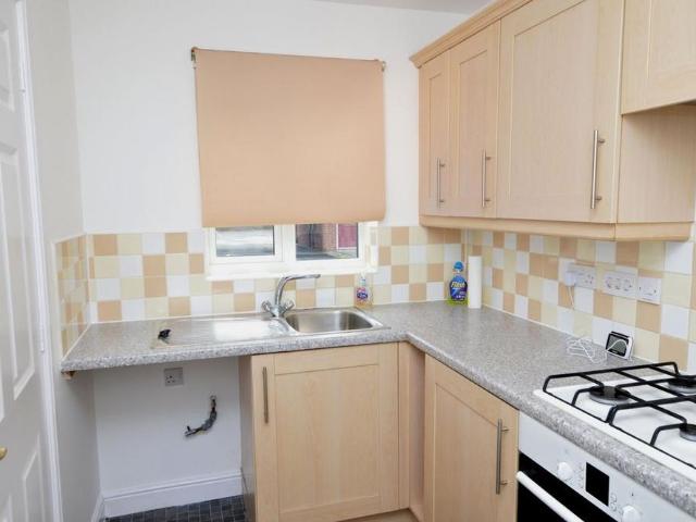 2 bedroom terraced house to rent