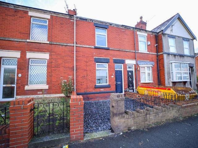 2 bedroom terraced house to rent