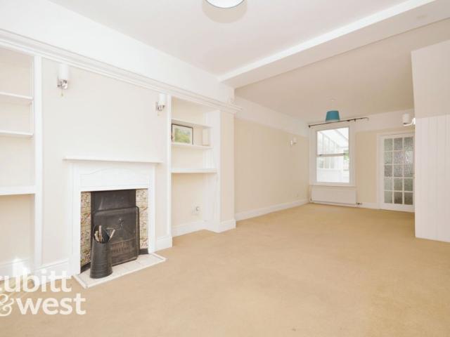 2 bedroom terraced house to rent