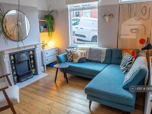 2 bedroom terraced house to rent