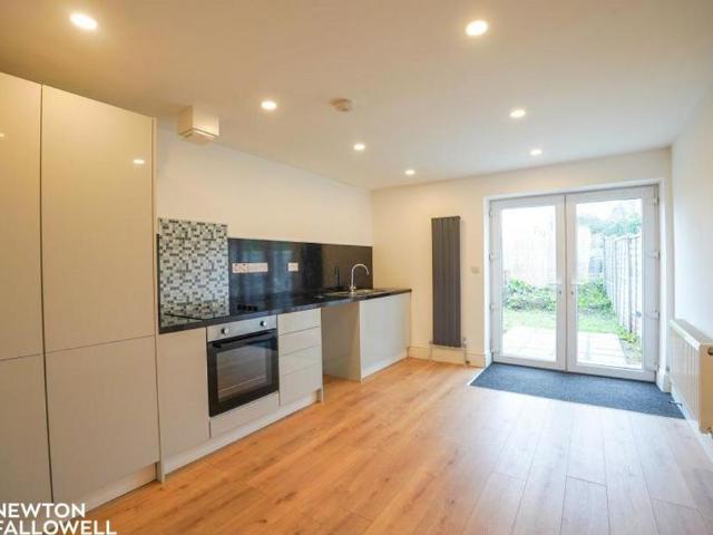 2 bedroom terraced house to rent