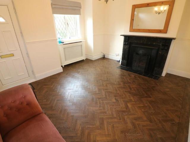 2 bedroom terraced house to rent