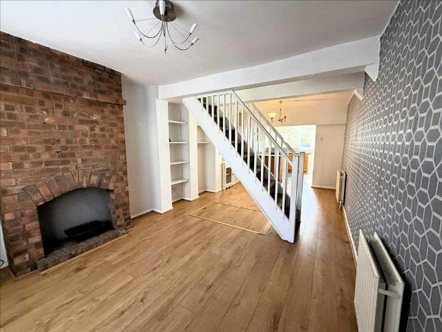 2 bedroom terraced house to rent