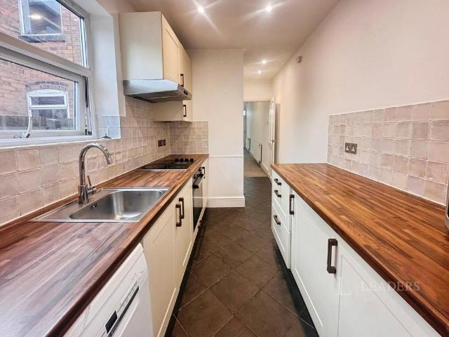3 bedroom terraced house to rent