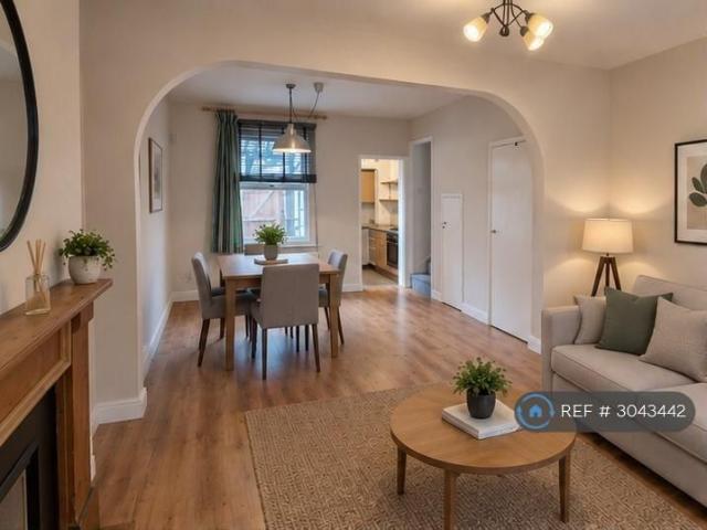 2 bedroom terraced house to rent