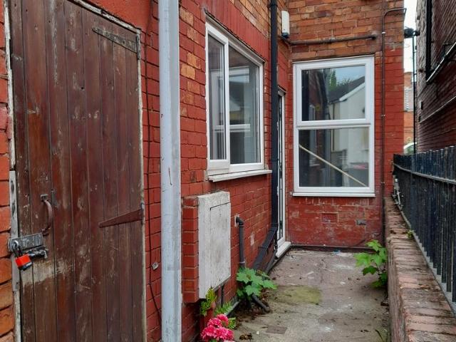 2 bedroom terraced house to rent