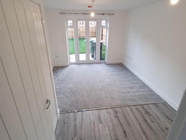 2 bedroom terraced house to rent