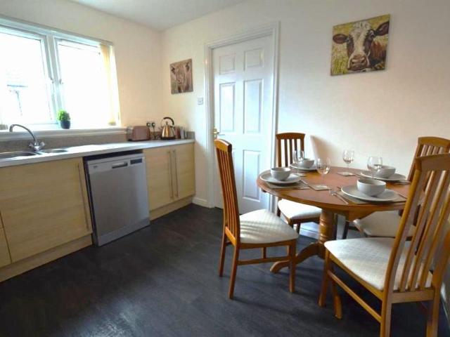 2 bedroom terraced house to rent