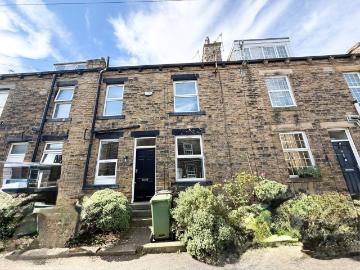 2 bedroom terraced house to rent