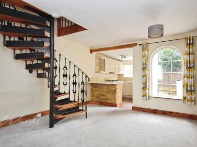 2 bedroom terraced house to rent