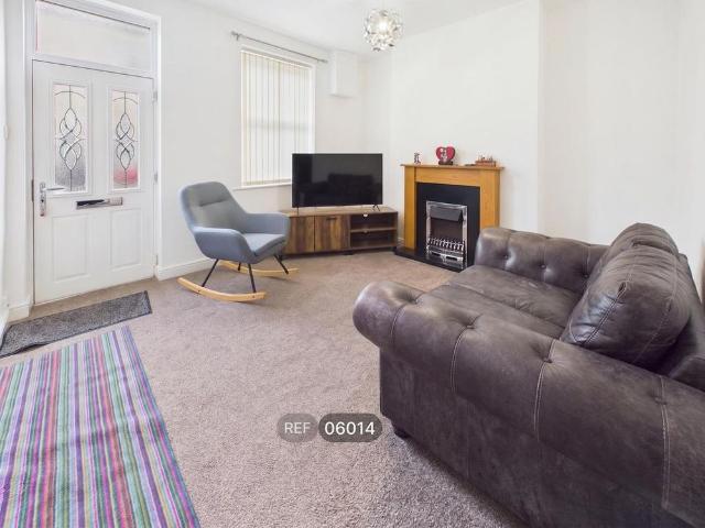 2 bedroom terraced house to rent