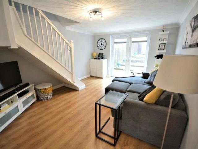 2 bedroom terraced house to rent