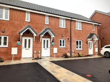 2 bedroom terraced house to rent
