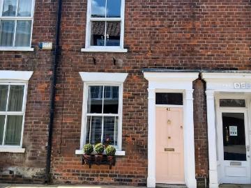 2 bedroom terraced house to rent