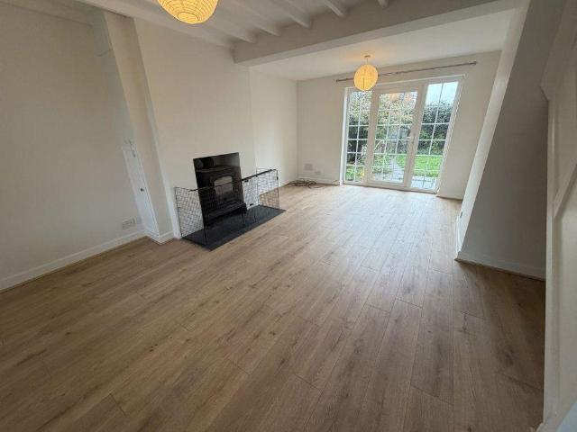 2 bedroom terraced house to rent