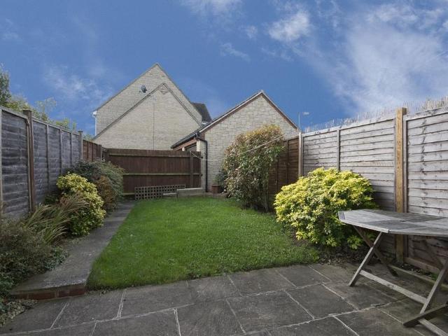 2 bedroom terraced house to rent