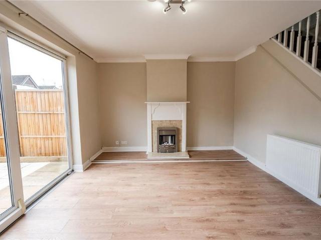 2 bedroom terraced house to rent