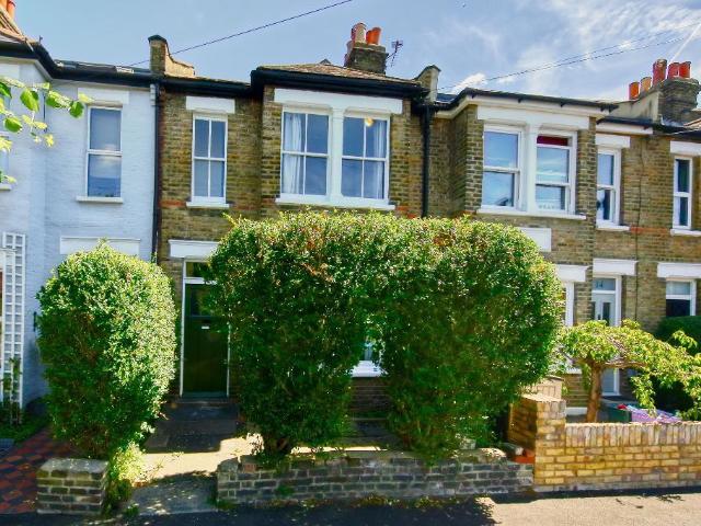 2 bedroom terraced house to rent