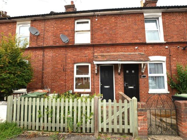 2 bedroom terraced house to rent