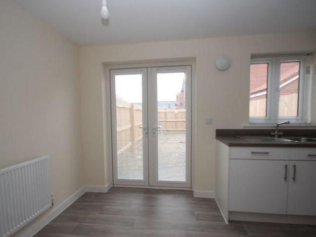 2 bedroom terraced house to rent