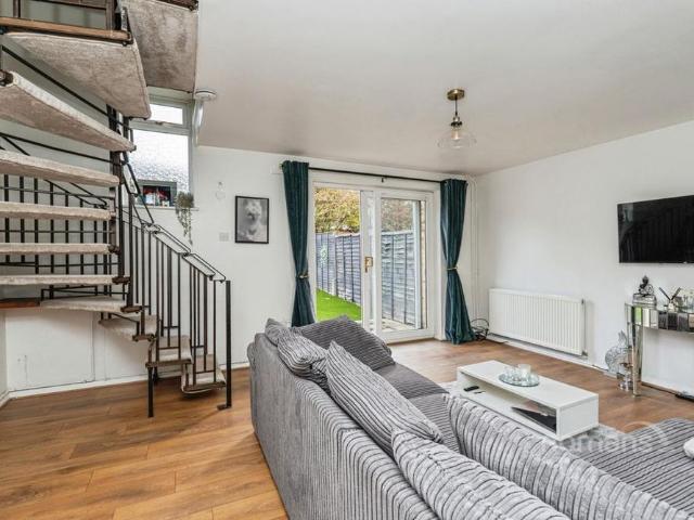 2 bedroom terraced house to rent