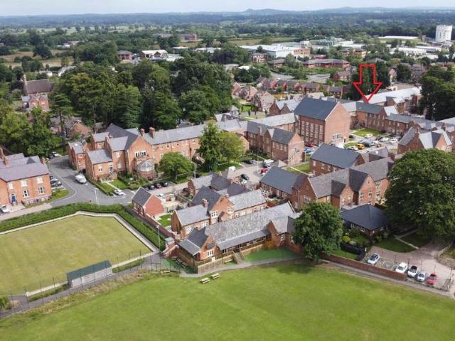 2 bedroom terraced house to rent