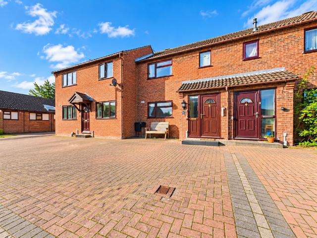 2 bedroom terraced house to rent
