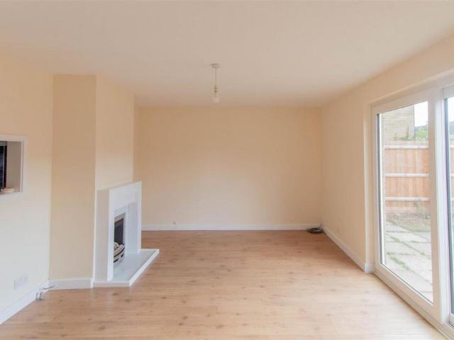 2 bedroom terraced house to rent