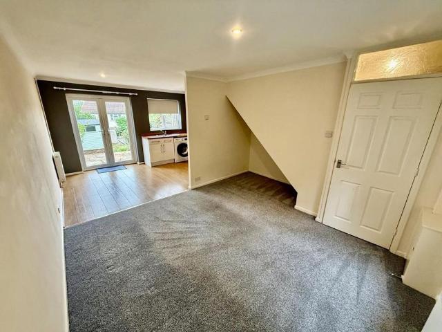 2 bedroom terraced house to rent