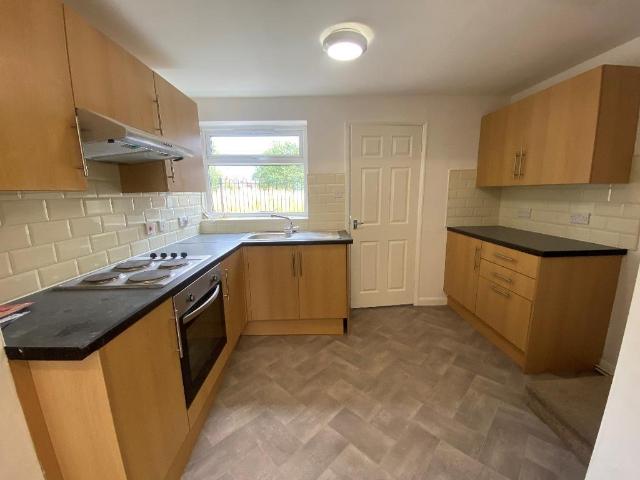 2 Bedroom Terraced House To Rent