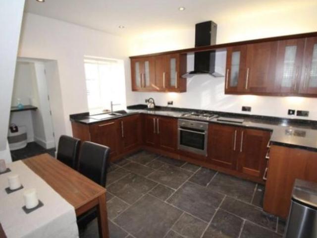 2 bedroom terraced house to rent