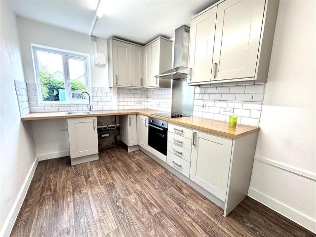 2 bedroom terraced house to rent