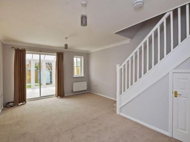 2 bedroom terraced house to rent