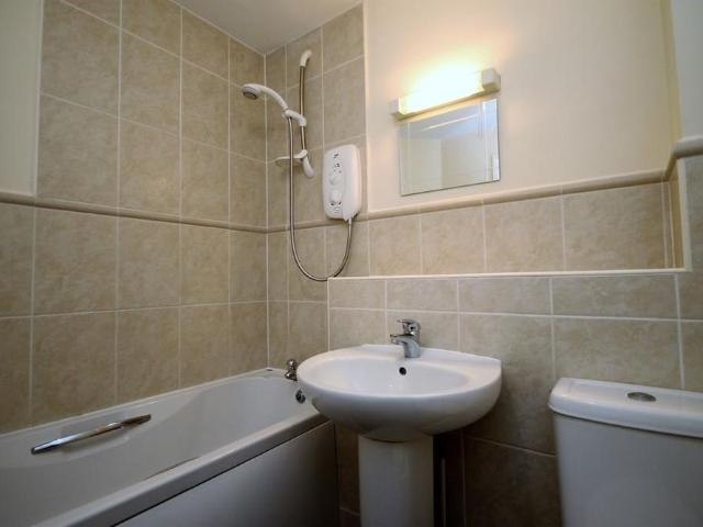 2 bedroom terraced house to rent