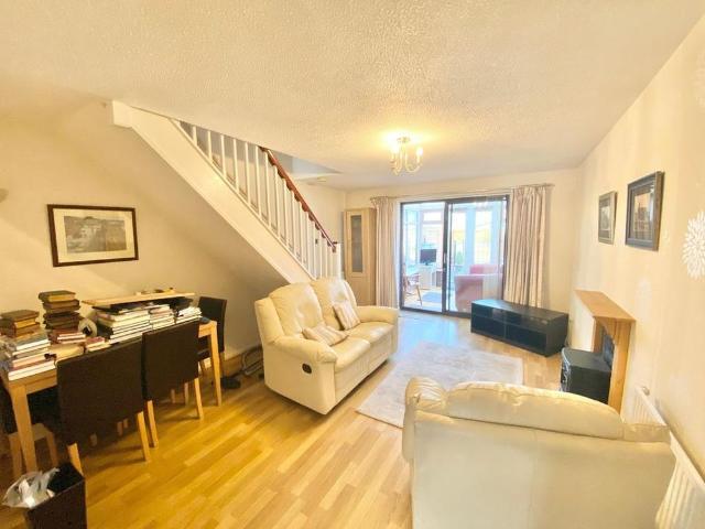 2 bedroom terraced house to rent