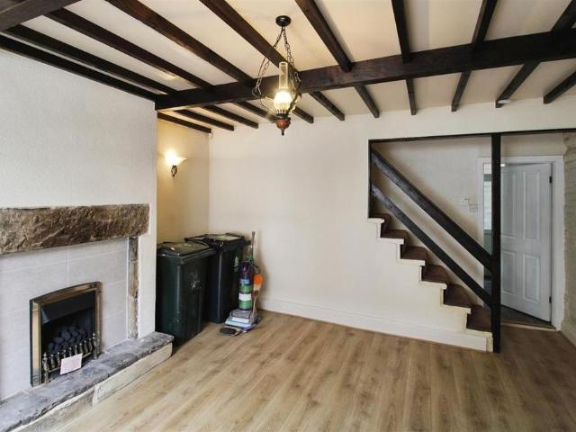 2 bedroom terraced house to rent