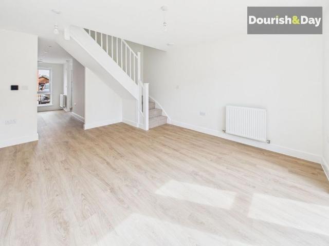 2 bedroom terraced house to rent