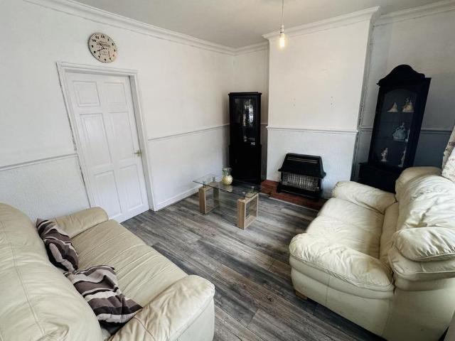 2 bedroom terraced house to rent
