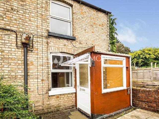 2 bedroom terraced house to rent