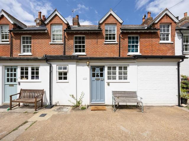 2 bedroom terraced house to rent