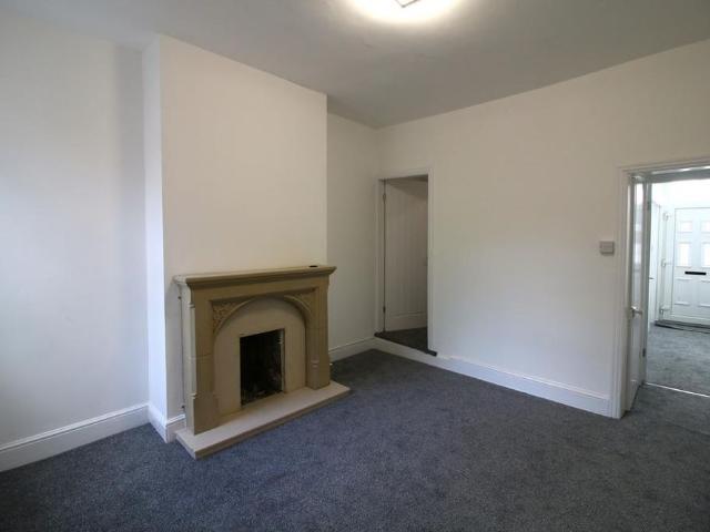 2 bedroom terraced house to rent