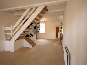 2 bedroom terraced house to rent