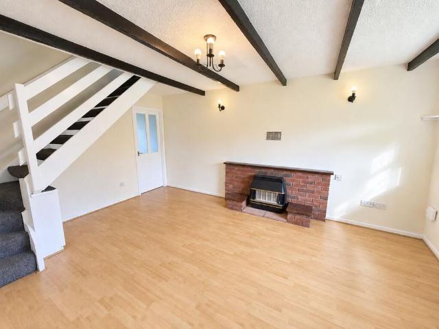 2 bedroom terraced house to rent