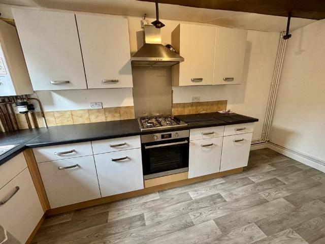2 bedroom terraced house to rent
