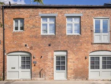 2 bedroom terraced house to rent